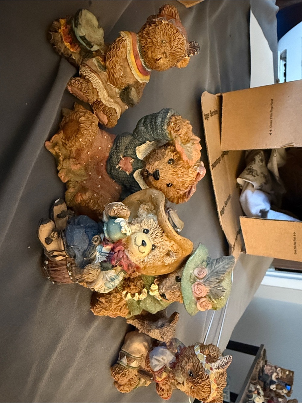 Hand-Painted Multicolor Bear Figurine Set - Decorative Home Accent